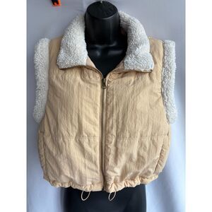 Thread & Supply Beige Cream Shearling Vest Size M Crop Transitional Jacket Warm